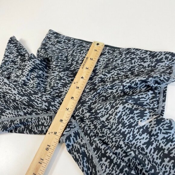 Nike Womens Dri Fit Essential Running Tight Cropped Leggings Black XS 849889-065 - Picture 11 of 12